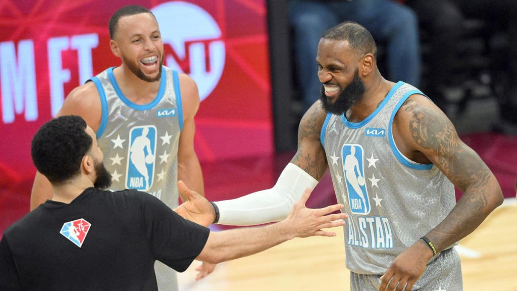 NBA All-Star Maç Skoru Paket Servisi: Stephen Curry'nin 3 sayılık vuruşu, LeBron James maçı kazananı çalma şovu