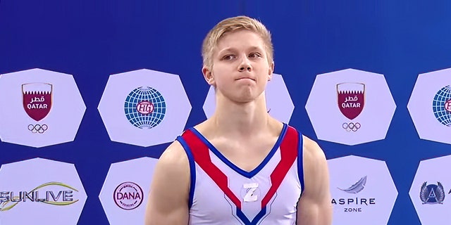 Ivan Kulyak giyiyor "z" Dünya Artistik Jimnastik Kupası'nda Rus kuvvetlerinin bariz desteğinde.
