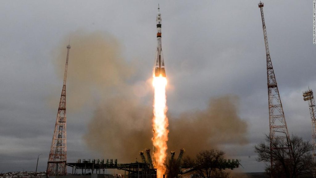 Tüm Rus kozmonot ekibi Uluslararası Uzay İstasyonuna gidecek