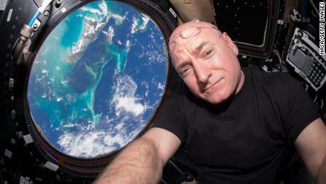 Eski astronot, Rus Uzay Ajansı başkanı ile Twitter savaşını geri çekti 