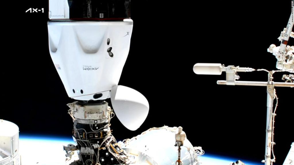 SpaceX lansmanı: Bir turist görevi Uluslararası Uzay İstasyonuna yanaşıyor.  İşte bilmeniz gereken her şey