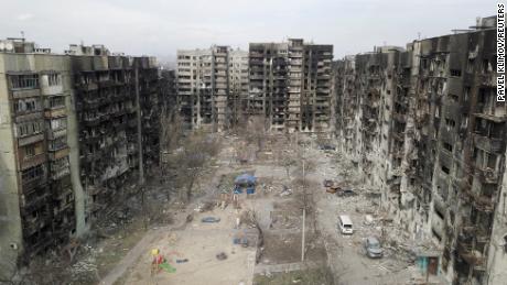 Rusya ya da Öl: Putin bombalamalarından haftalar sonra, bu Ukraynalılara tek çıkış yolu verildi 