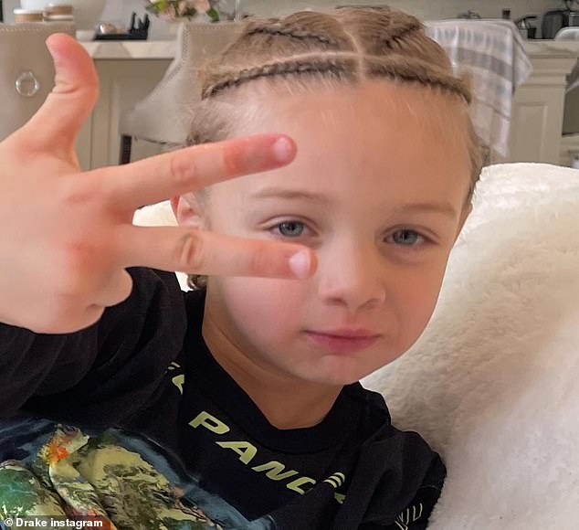 Tatlı: Drake, dört yaşındaki sevimli oğlu Adonis'in bir fotoğrafını paylaştı
