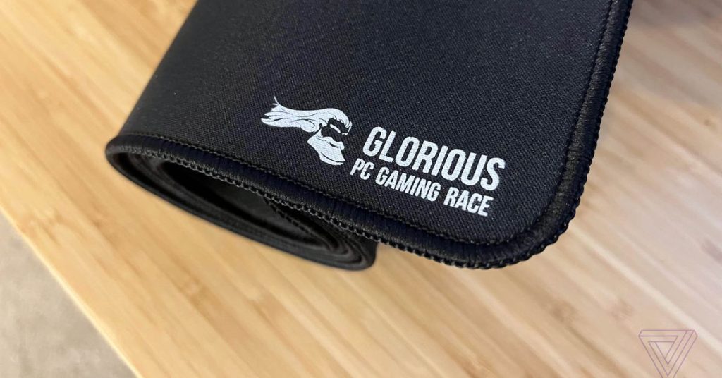'Glorious PC Gaming Race' gecikmiş rezalet nedeniyle 'Glorious' olarak yeniden adlandırıldı