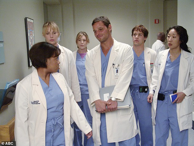 Izzie: Heigl, Grey's Anatomy'nin ilk altı sezonunda Dr. Izzie Stevens'ı canlandırdı, bu da onu ünlü yaptı ve film kariyerine yön verdi.