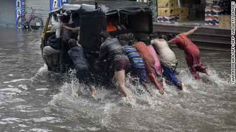Hindistan'da muson yağışlarındaki değişiklikler bir milyardan fazla insan için yıkıcı sonuçlar doğurabilir
