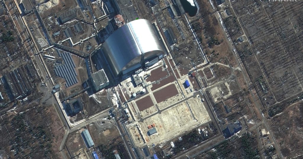 Operatör, Rus kuvvetlerinin Çernobil nükleer santralinde muhtemelen "büyük dozlarda" radyasyon aldığını söyledi.