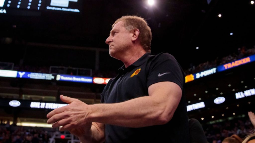 Phoenix Suns'ın sahibi Robert Sarver, NBA soruşturması kapsamında Western Alliance CEO'su olarak emekli oluyor.