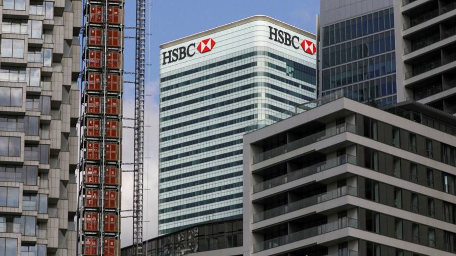 HSBC, iklim değişikliği konusundaki yorumları nedeniyle bankacıyı askıya aldı