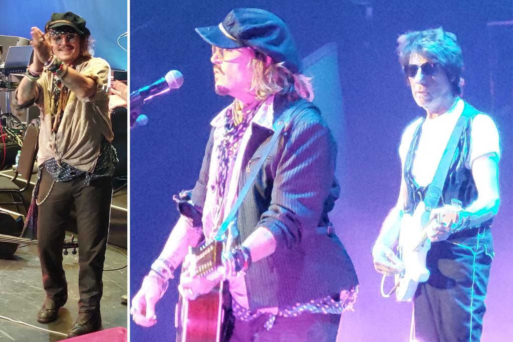 Johnny Depp, Londra'daki Royal Albert Hall'da sıcak bir karşılama aldı