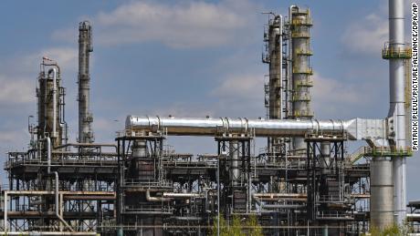 Almanya'nın Schwedt kentindeki PCK petrol rafinerisi Rus Rosneft'e ait. 