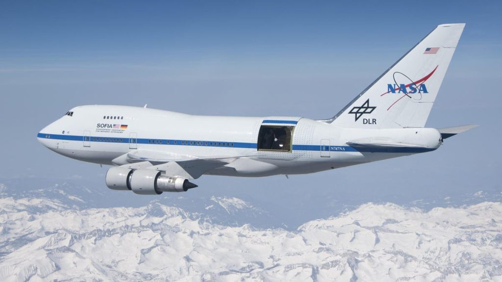 NASA, gökyüzündeki son Boeing 747SP kısa jetlerinden birini emekliye ayırdı