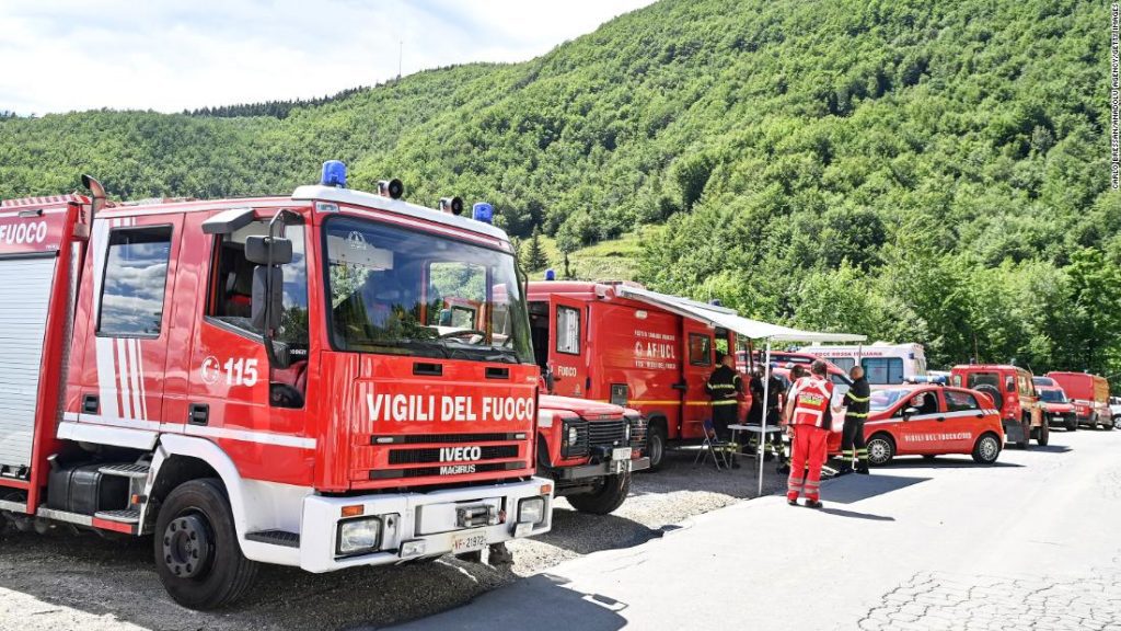Monte Cuzna: İtalya'daki helikopter kazasında yedi kişi öldü