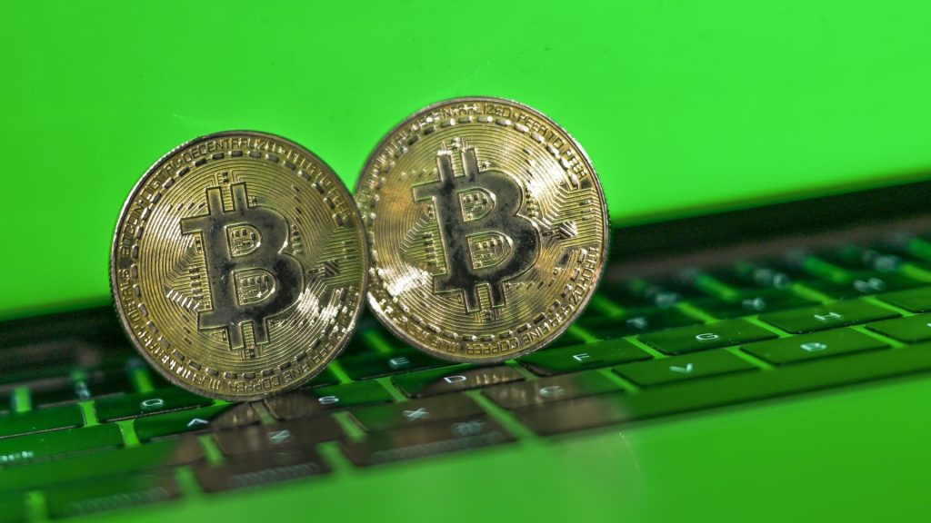 Satış devam ediyor, Bitcoin ve Ethereum düşüyor