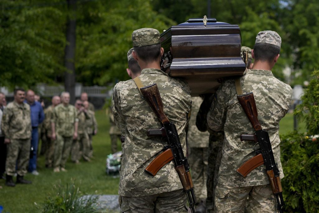 Ukrayna güçlerini kaybederken, daha ne kadar savaşmaya devam edebilir?