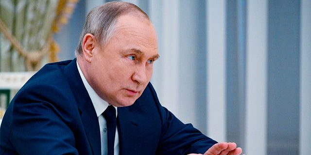 Sanchez, Rusya Devlet Başkanı Vladimir Putin'i davet etti "saldırgan."