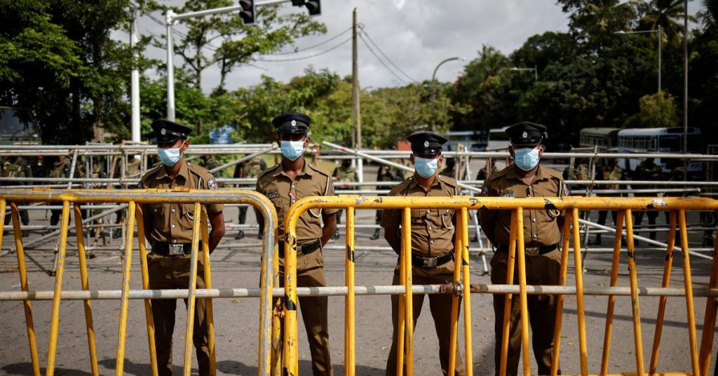 Sri Lanka, parlamento yeni cumhurbaşkanını oylamadan önce olağanüstü hal ilan etti