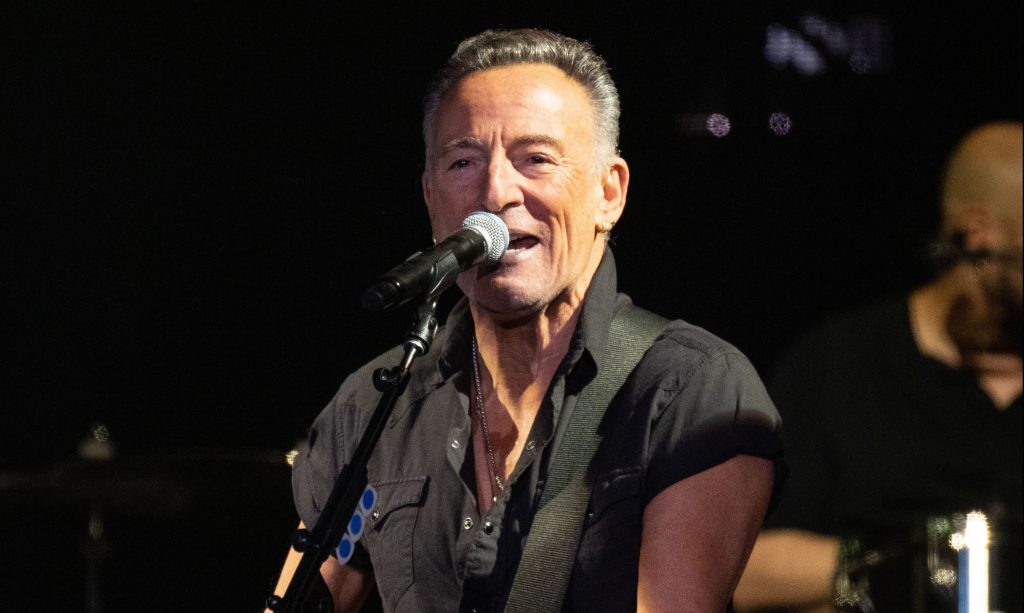 Ticketmaster, Bruce Springsteen biletlerinin çoğunun 200 doların altında satıldığını söylüyor