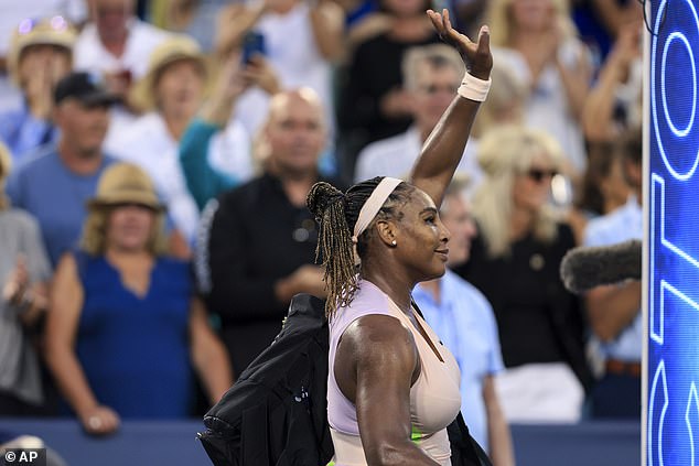 Emma Raducano onu yendikten sonra Cincinnati'de Serena Williams'a hızlı bir veda oldu