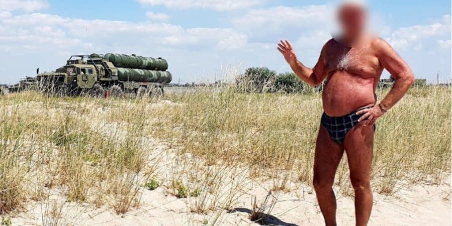 Kırım turistler, Yevpatoria yakınlarındaki bir Rus hava savunma sistemi sahasından çıktı