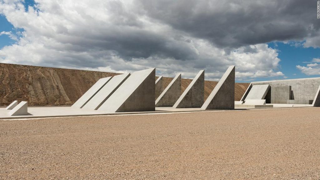 Sanatçı Michael Heizer'ın 'City'si 50 yıl sonra Nevada çölünde açılacak