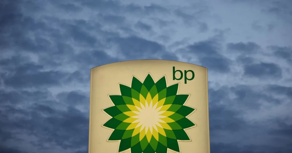 BP, kazançları 14 yılın en yüksek seviyesine ulaştıktan sonra temettüsünü artırdı