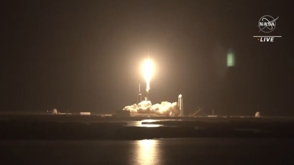 SpaceX, Crew-5 astronotu fırlatmadan önce Falcon 9 hasarını tedavi ediyor
