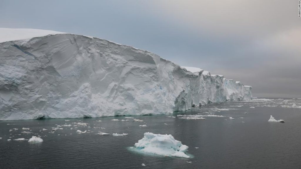 Bilim adamları, 'Kıyamet' Thwaites buzulunun 'tırnaklarını' yakalayacağını söylüyor