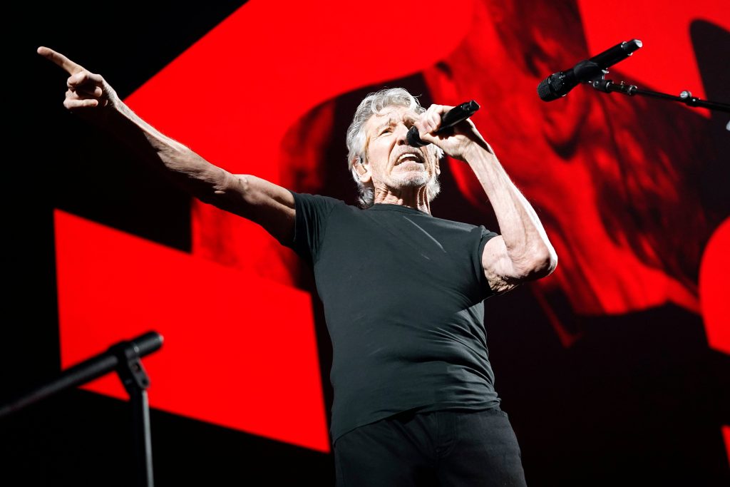 Pink Floyd'un kurucusu Roger Waters, Rusya'nın Ukrayna'daki savaşına yönelik tepkiler nedeniyle Polonya'daki konserlerini iptal etti.