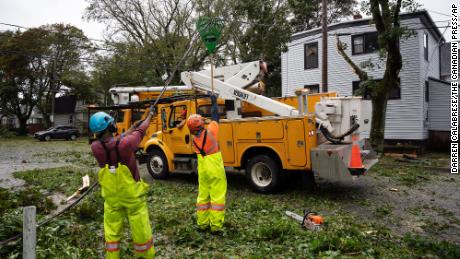 & # 39;  Gerçeküstü: Kanada'nın Atlantik Kıyısı sakinleri, Fiona evleri silip binlerce kişinin elektriğini keserken yaşanan yıkımı anlatıyor