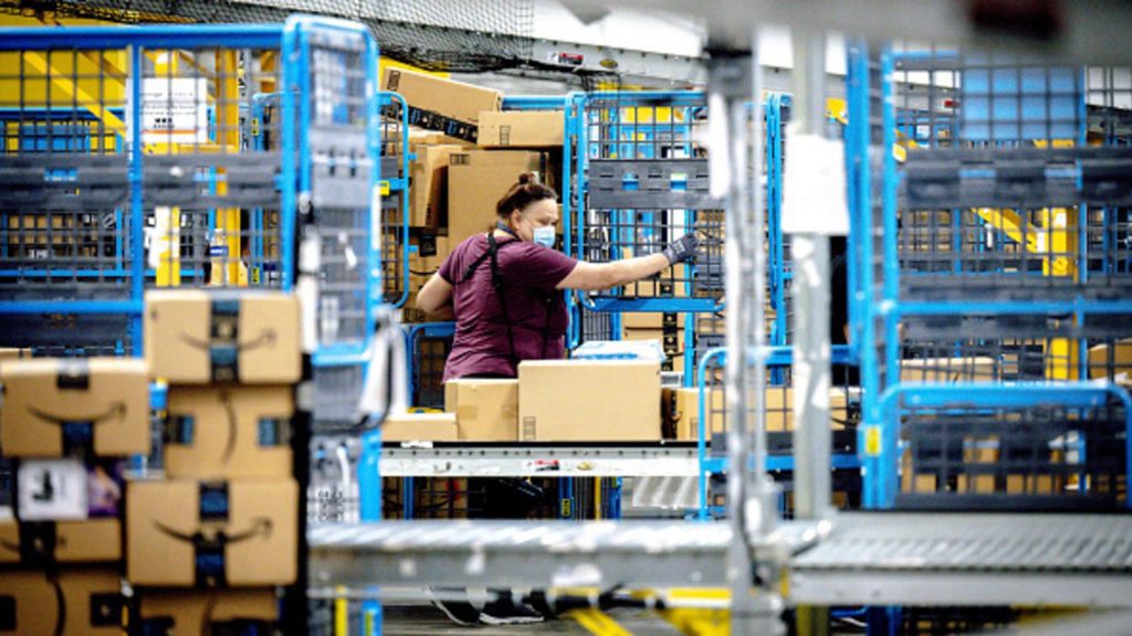 Amazon, depo ve teslimat işçilerinin ücretini artırdı