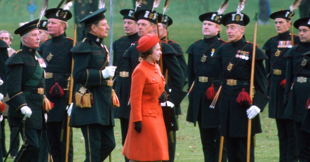 Kraliçe II. Elizabeth'in tarzı dünyayı nasıl şekillendirdi?