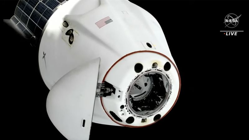 NASA, SpaceX görevi: Astronotlar Uluslararası Uzay İstasyonundan dönüyor