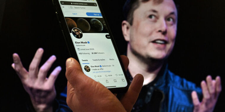Musk, Twitter'ı karlı hale getirmek için birkaç püf noktası buldu