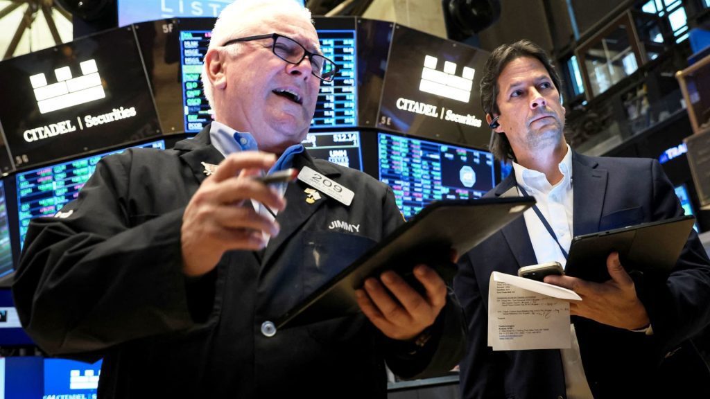 S&P 500 Cuma günü yükselişle kapattı ancak haftayı kayıpla kapattı
