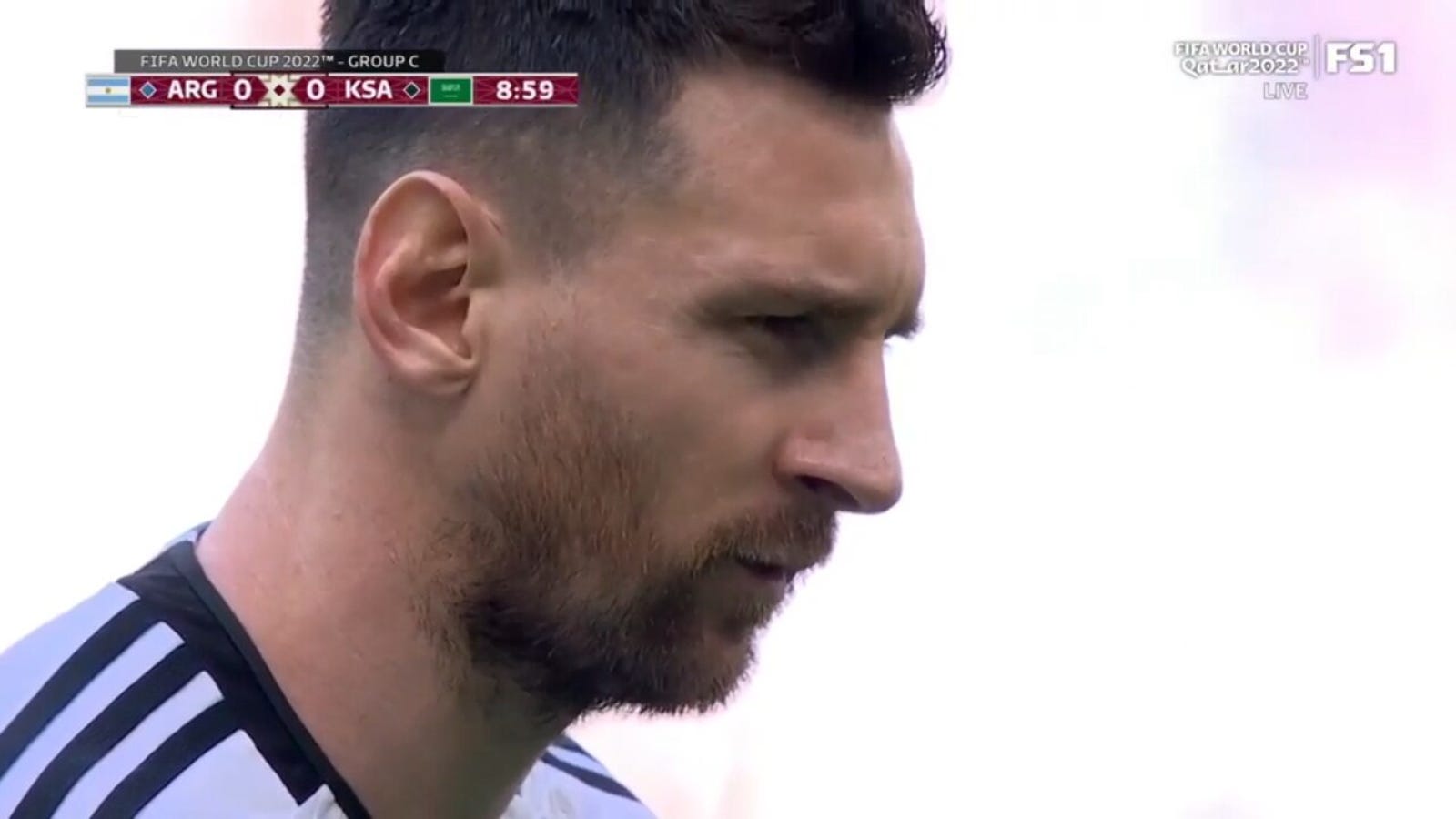 Lionel Messi, Arjantin'in Suudi Arabistan'ı 1-0 yenmesi için onuncu dakikada bir orta yaptı.