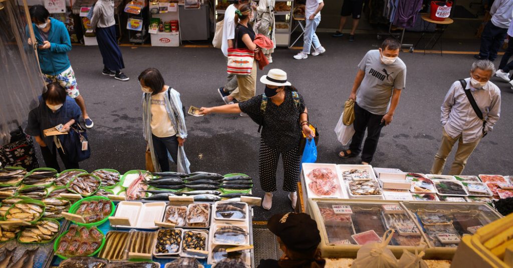 Japonya ekonomisi, zayıf yen ve yükselen enflasyondan etkilenerek beklenmedik bir şekilde küçüldü