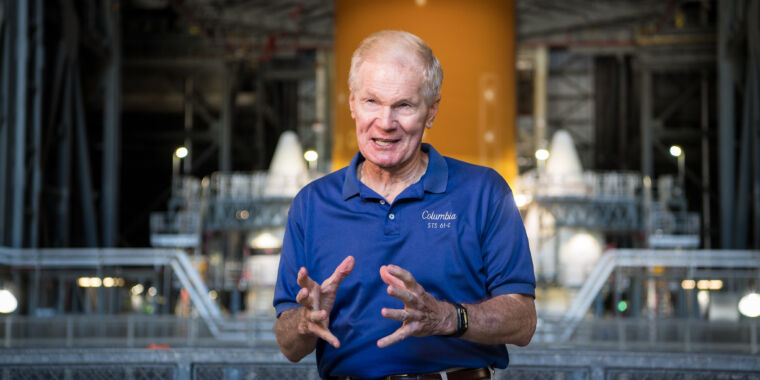 Bill Nelson, NASA'ya iki şey yapmak için geldi ve hepsinin sakızı bitti.