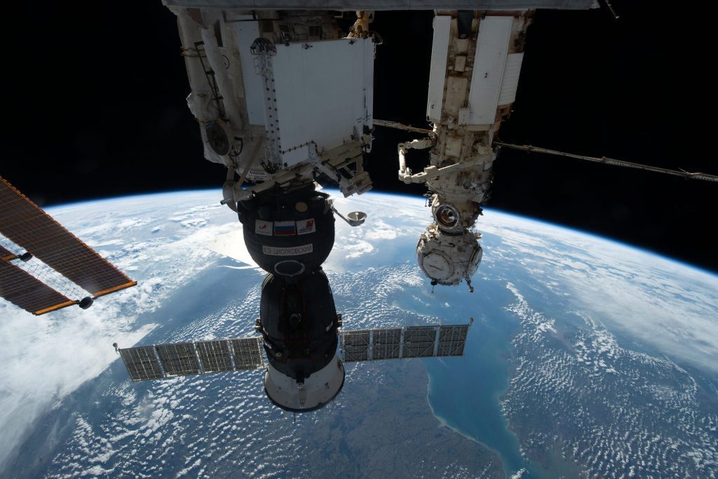 Uzay istasyonunun Soyuz uzay aracı sızıntısında dürtü testi - ABD uzay yürüyüşü ertelendi